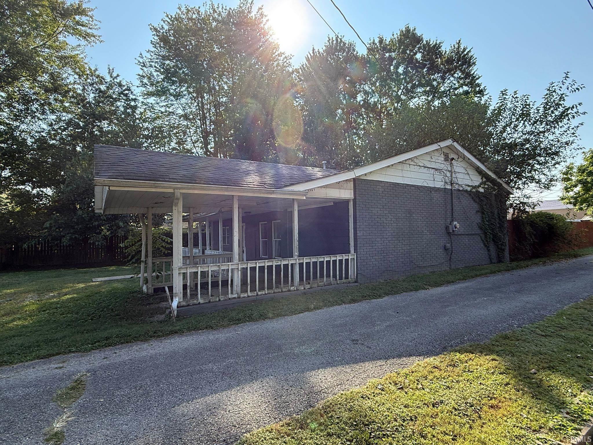251 E Davis Street