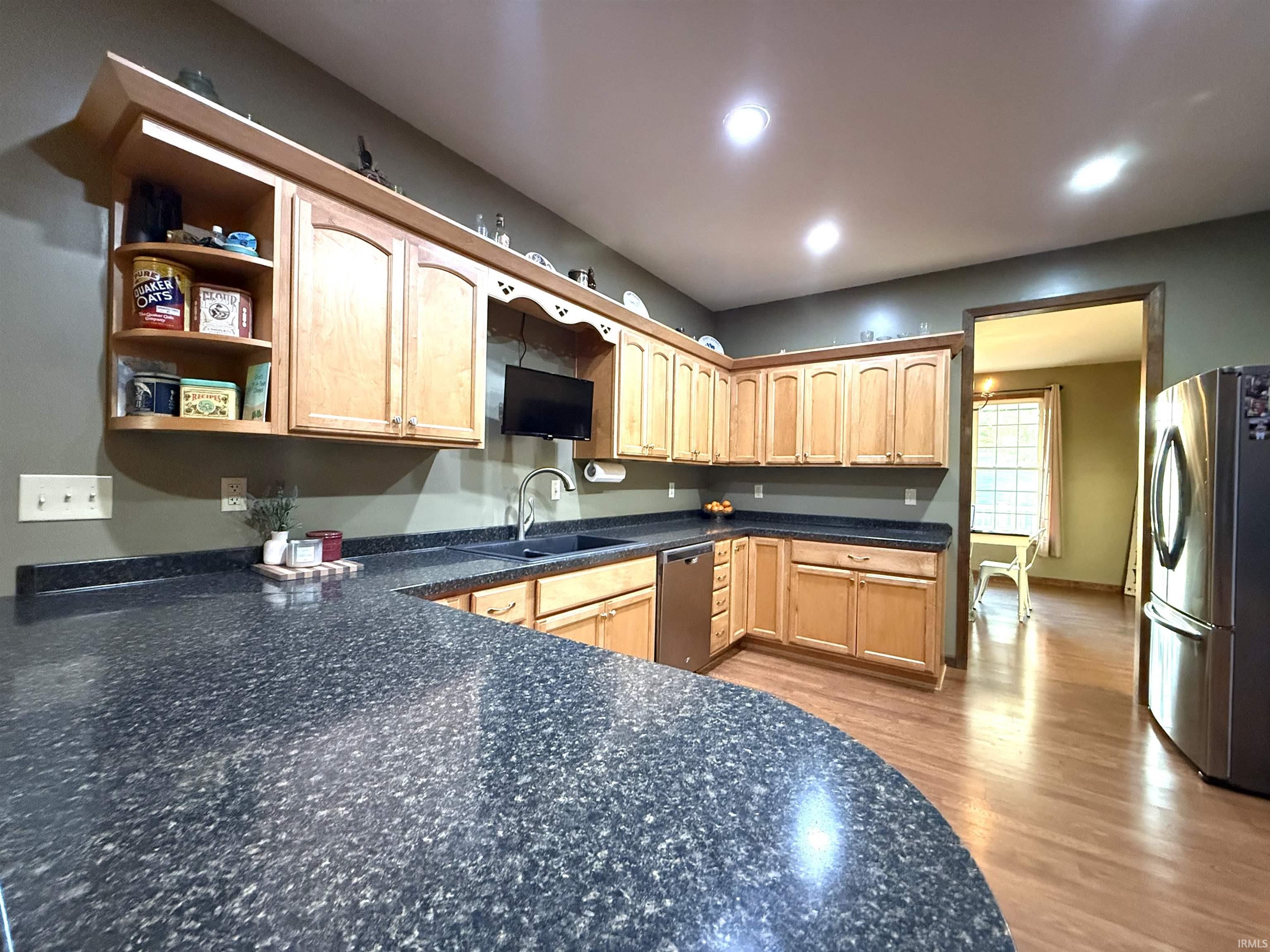 810 Glen Meadows Parkway