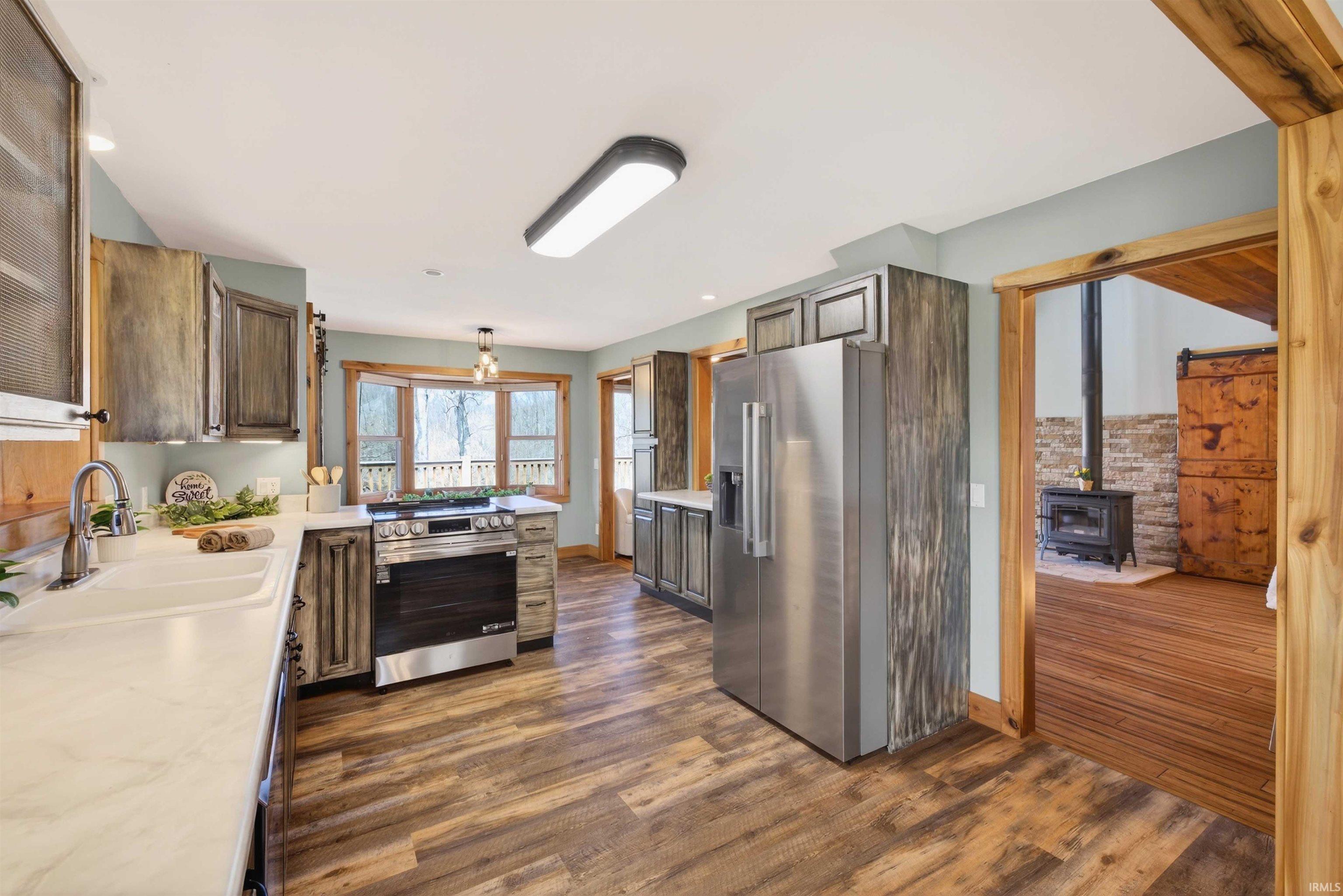 835 E Powerline Road