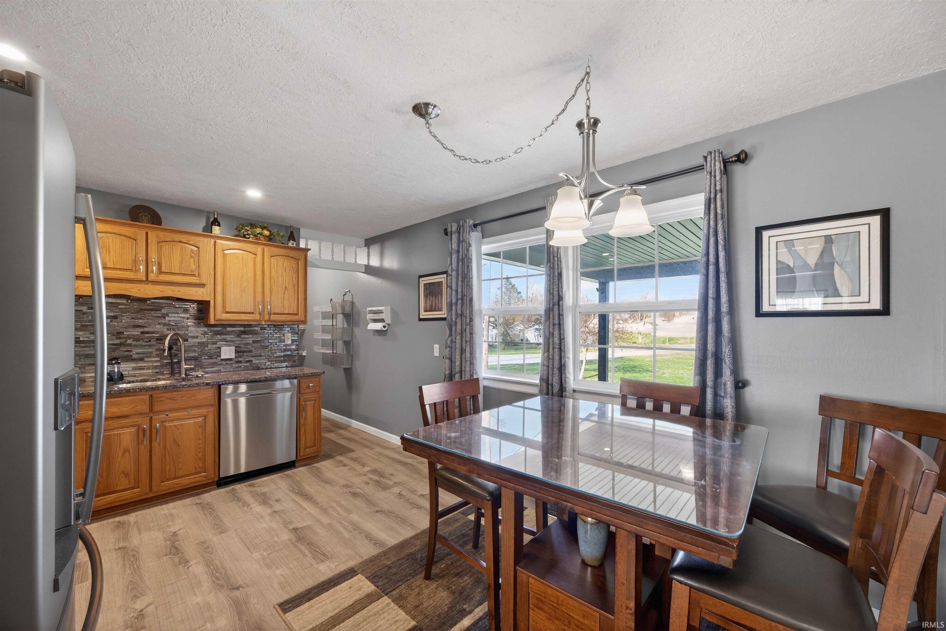 302 S 6th Street