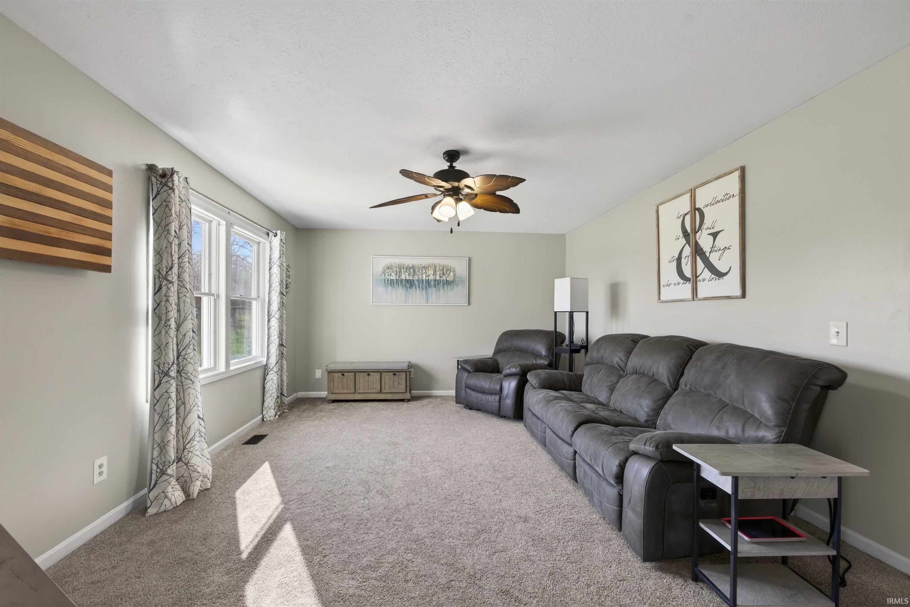 566 W Co Rd 600 N