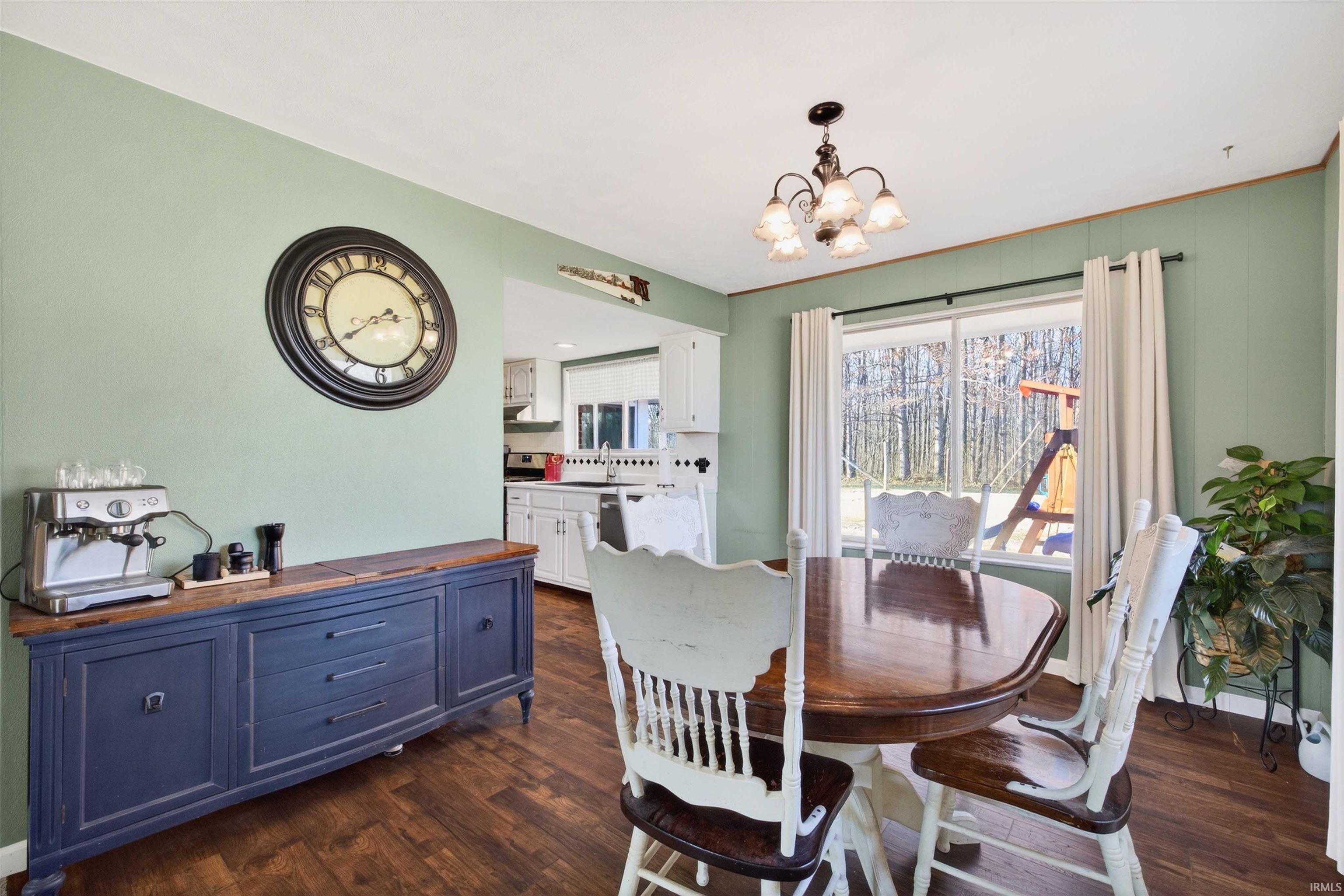 895 St Rd 60 E