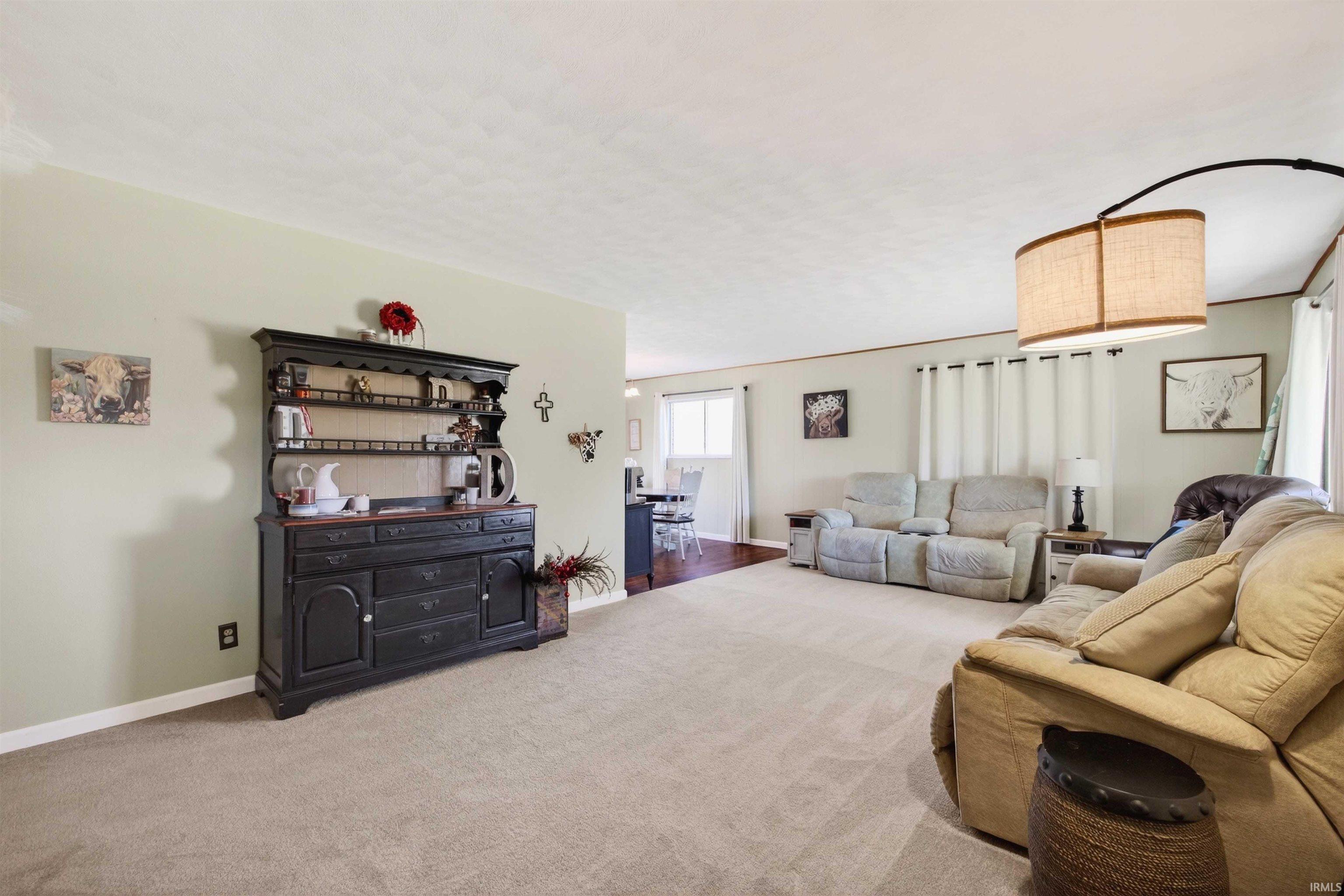 895 St Rd 60 E