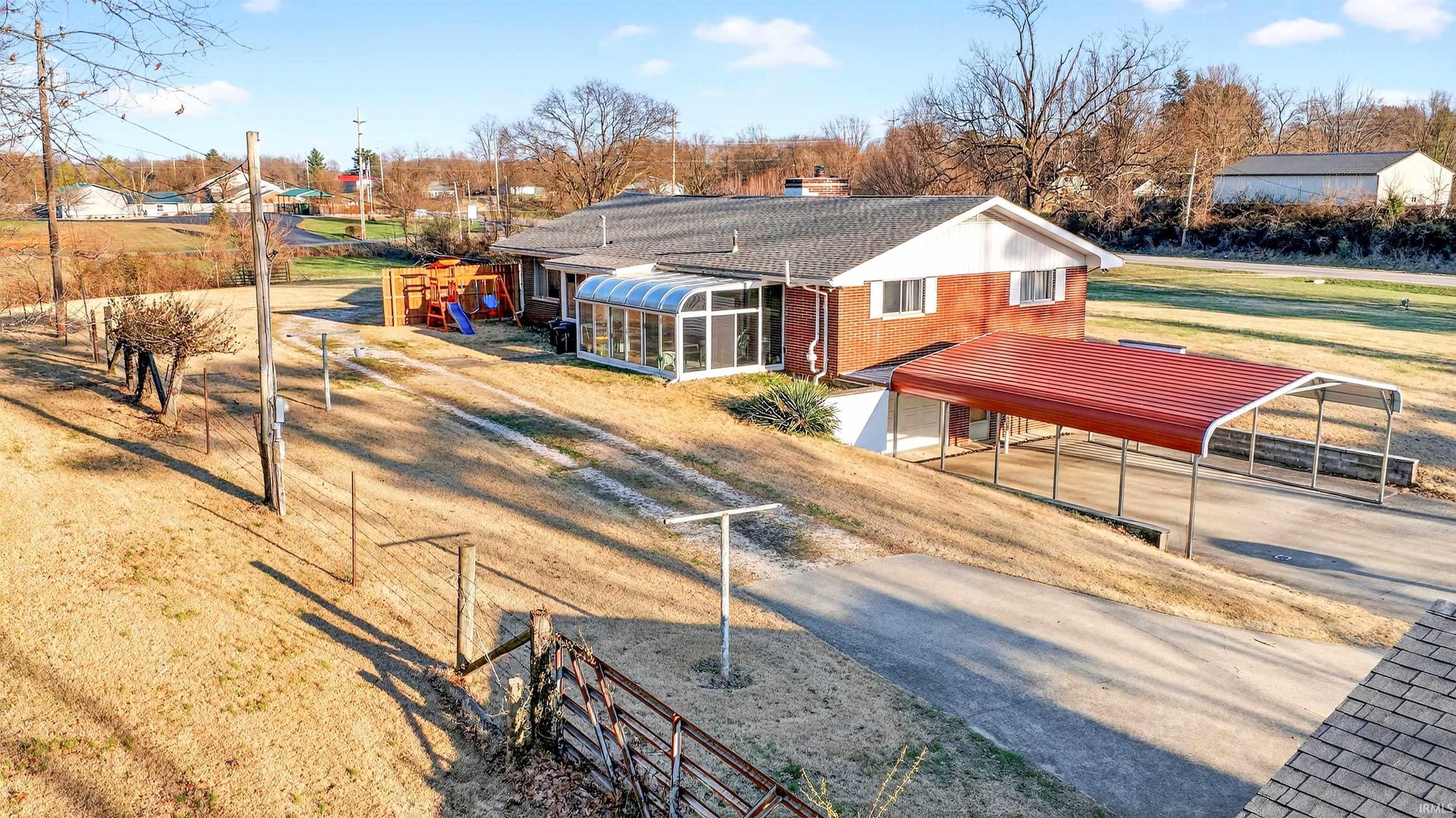 895 St Rd 60 E