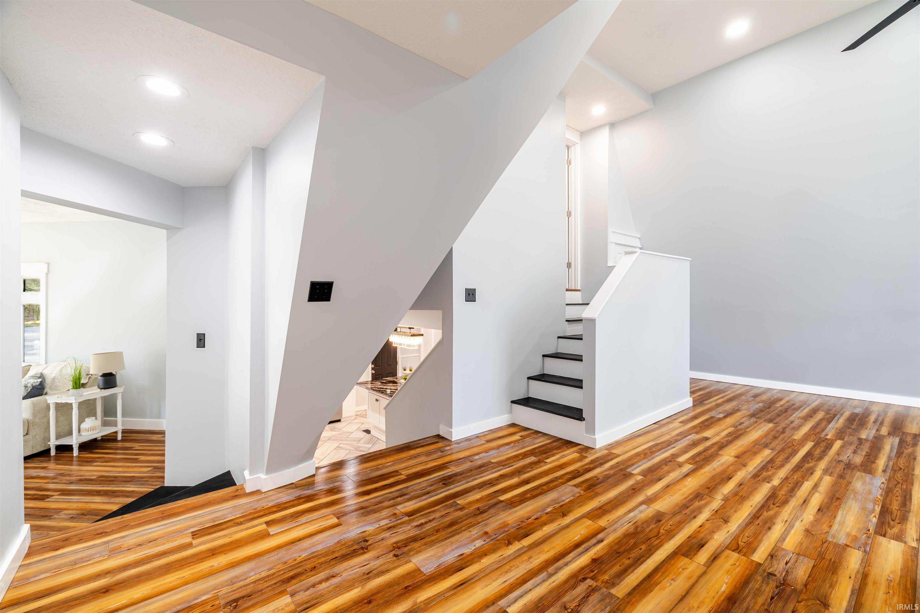 123 Empire Lane