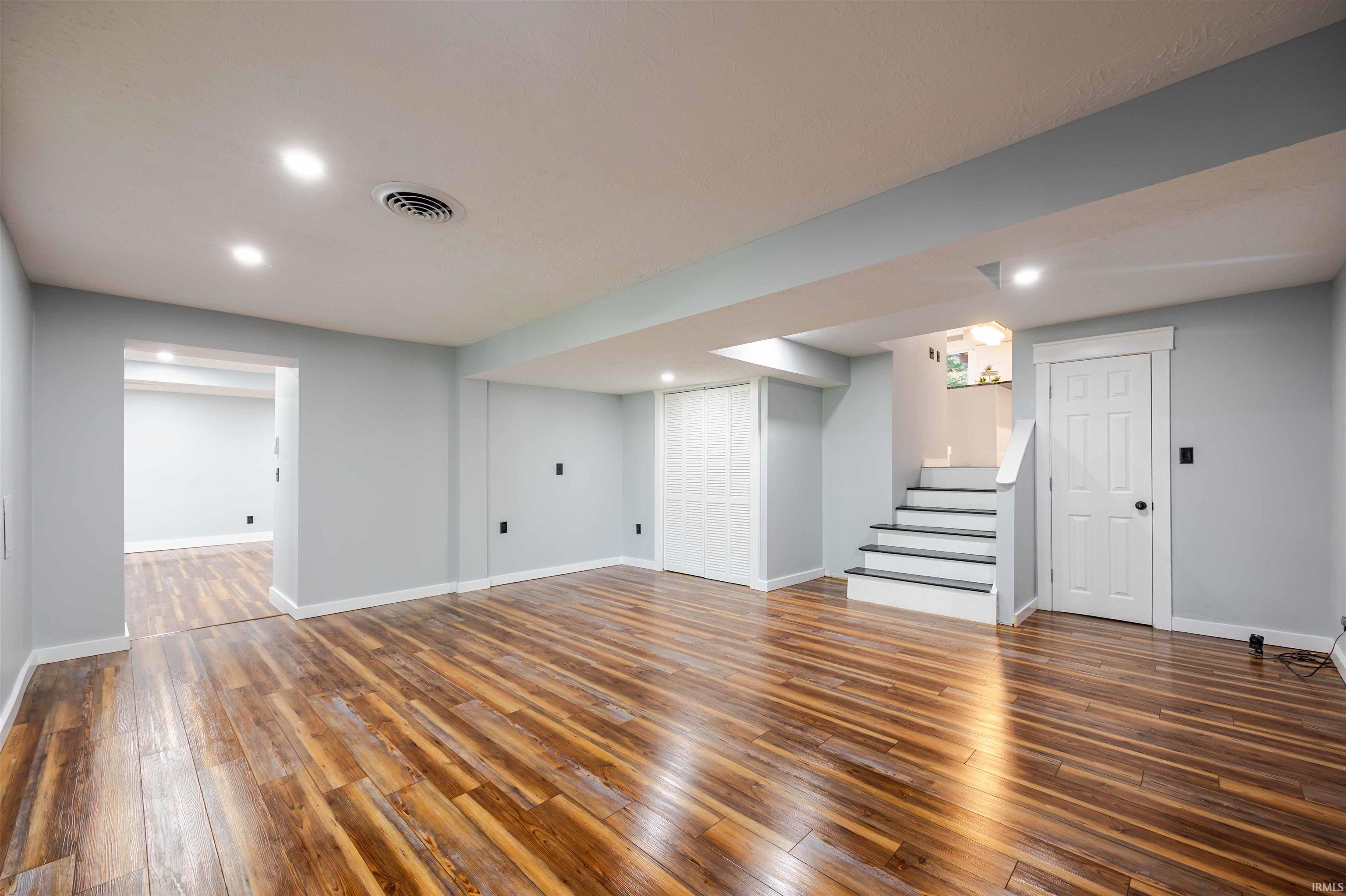 123 Empire Lane