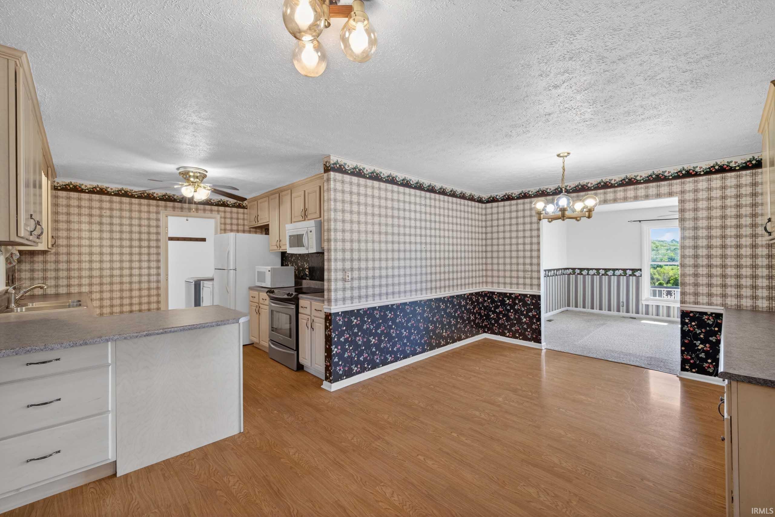 517 W 11th Street