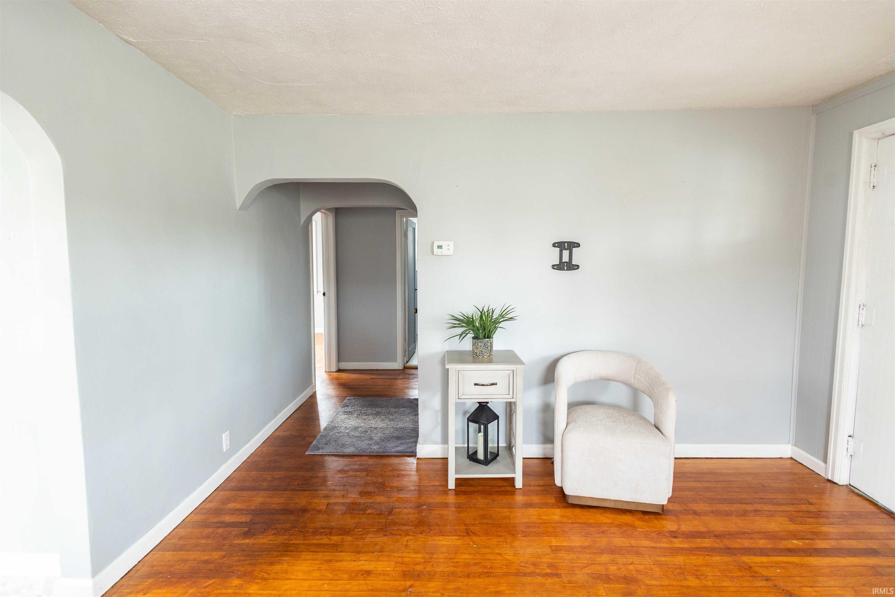 844 W Frank Street