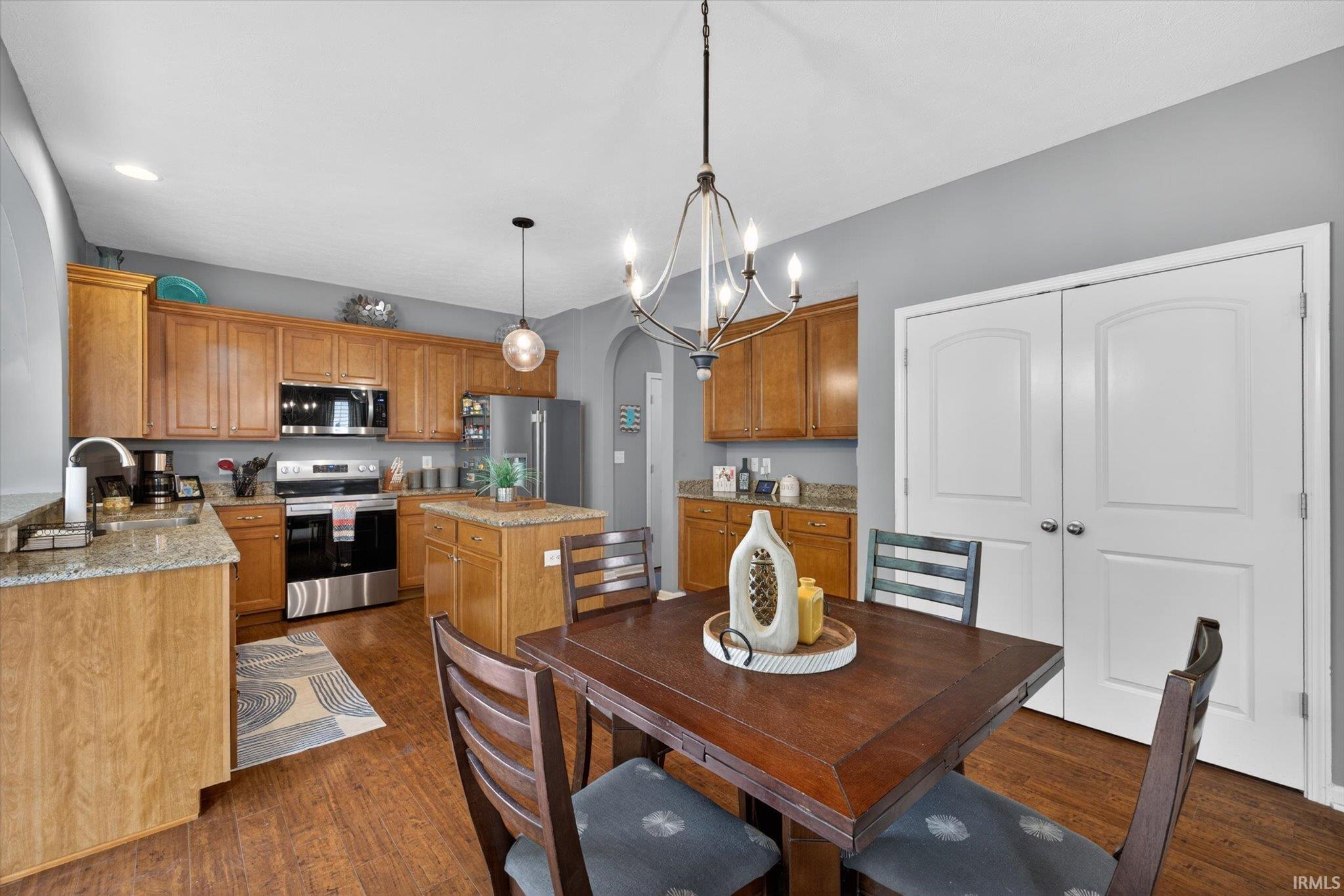 5484 W Hoge Drive