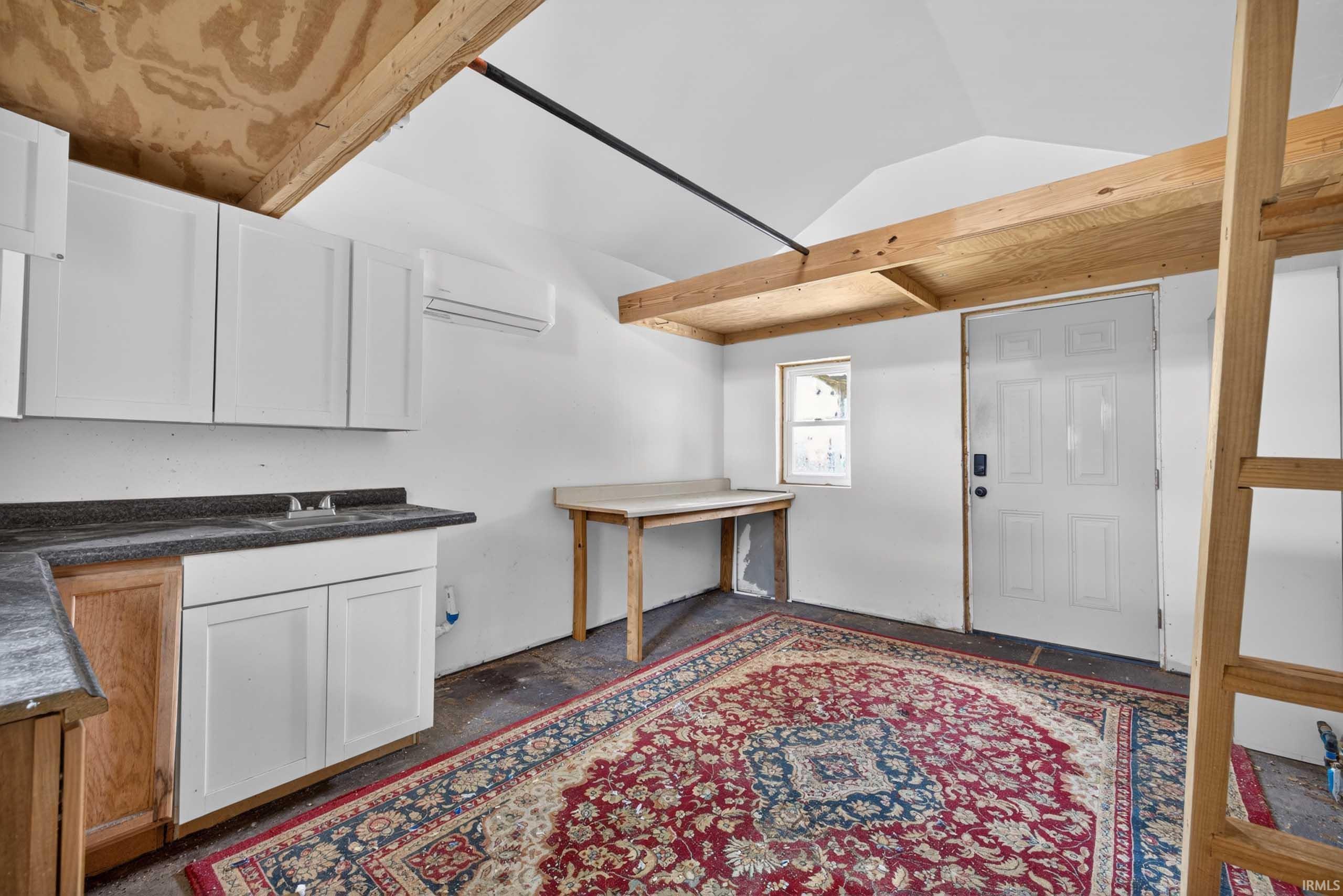 588 Easy Street