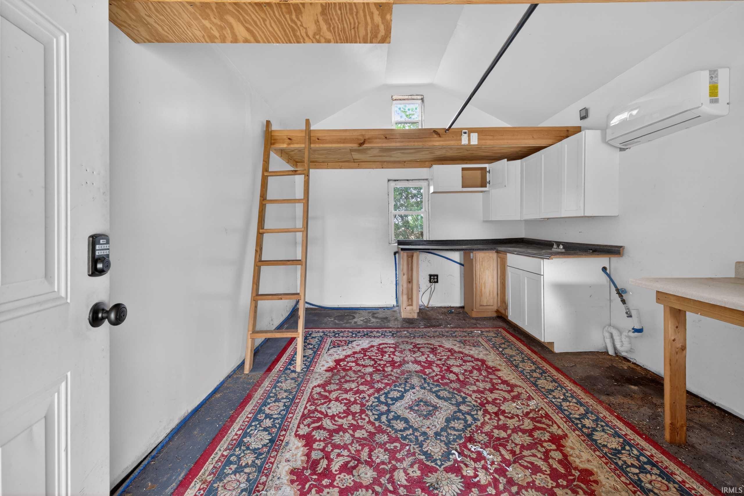 588 Easy Street