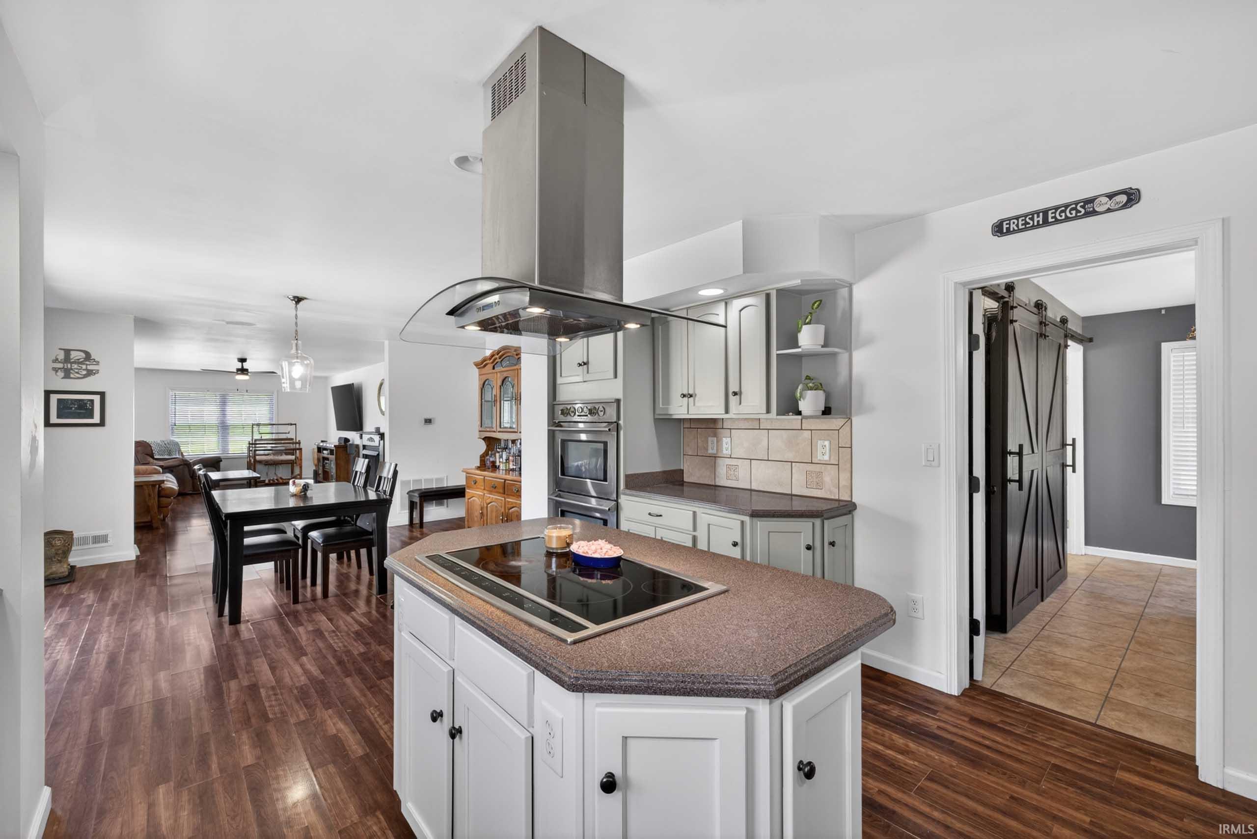 1414 Grand View Road