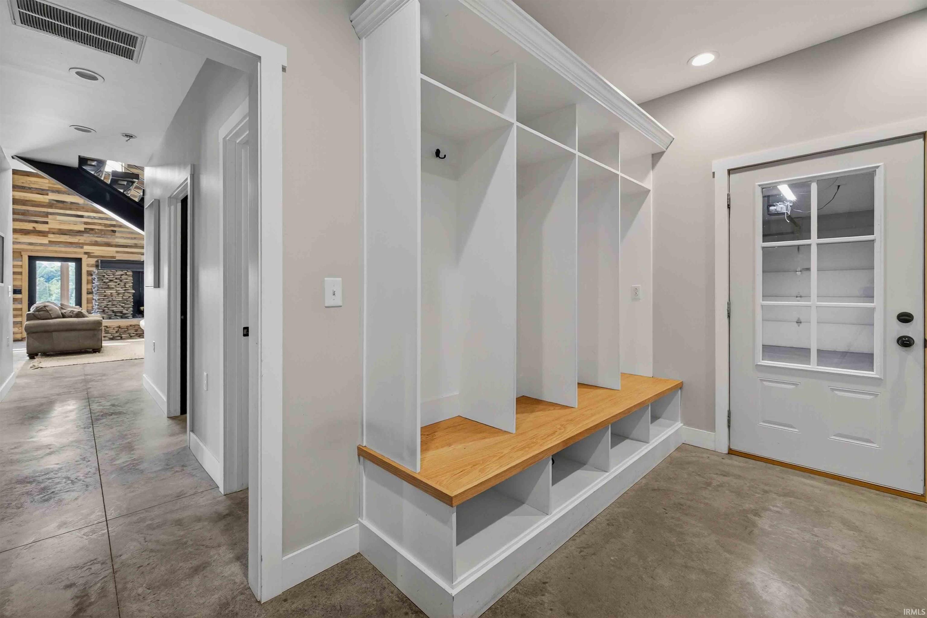 2580 Ridge Road