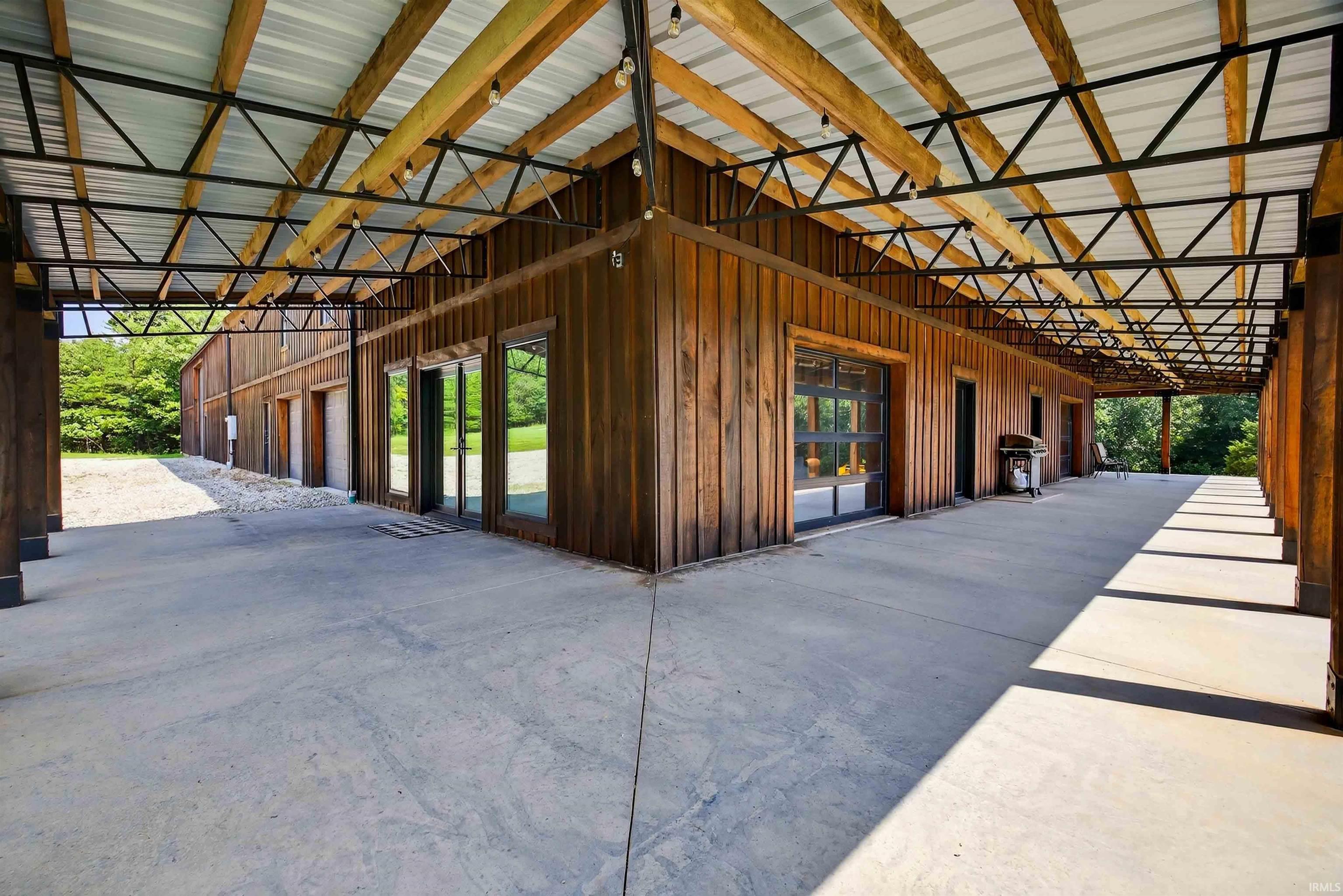 2580 Ridge Road
