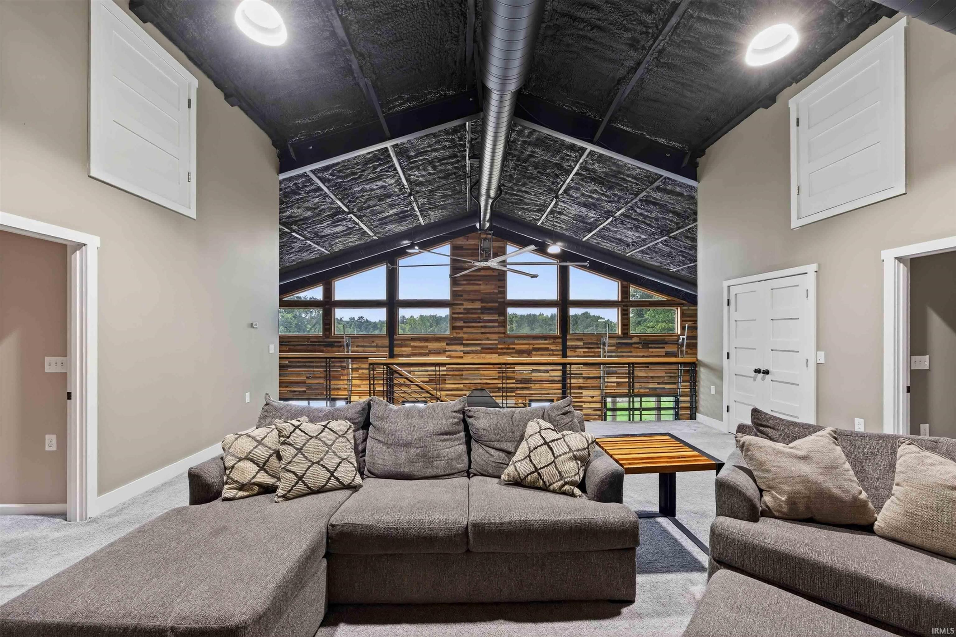 2580 Ridge Road