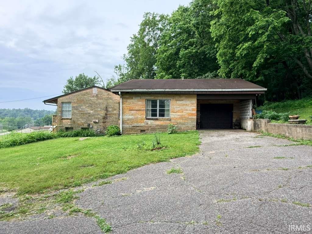 109 S Triangle Road