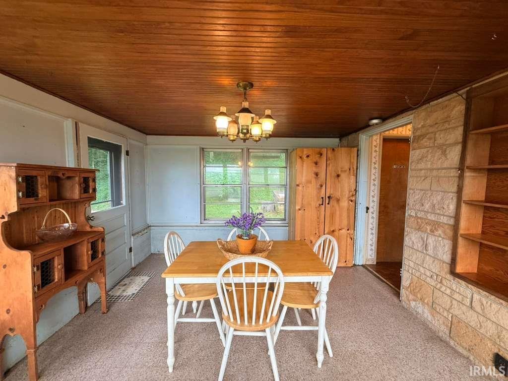109 S Triangle Road