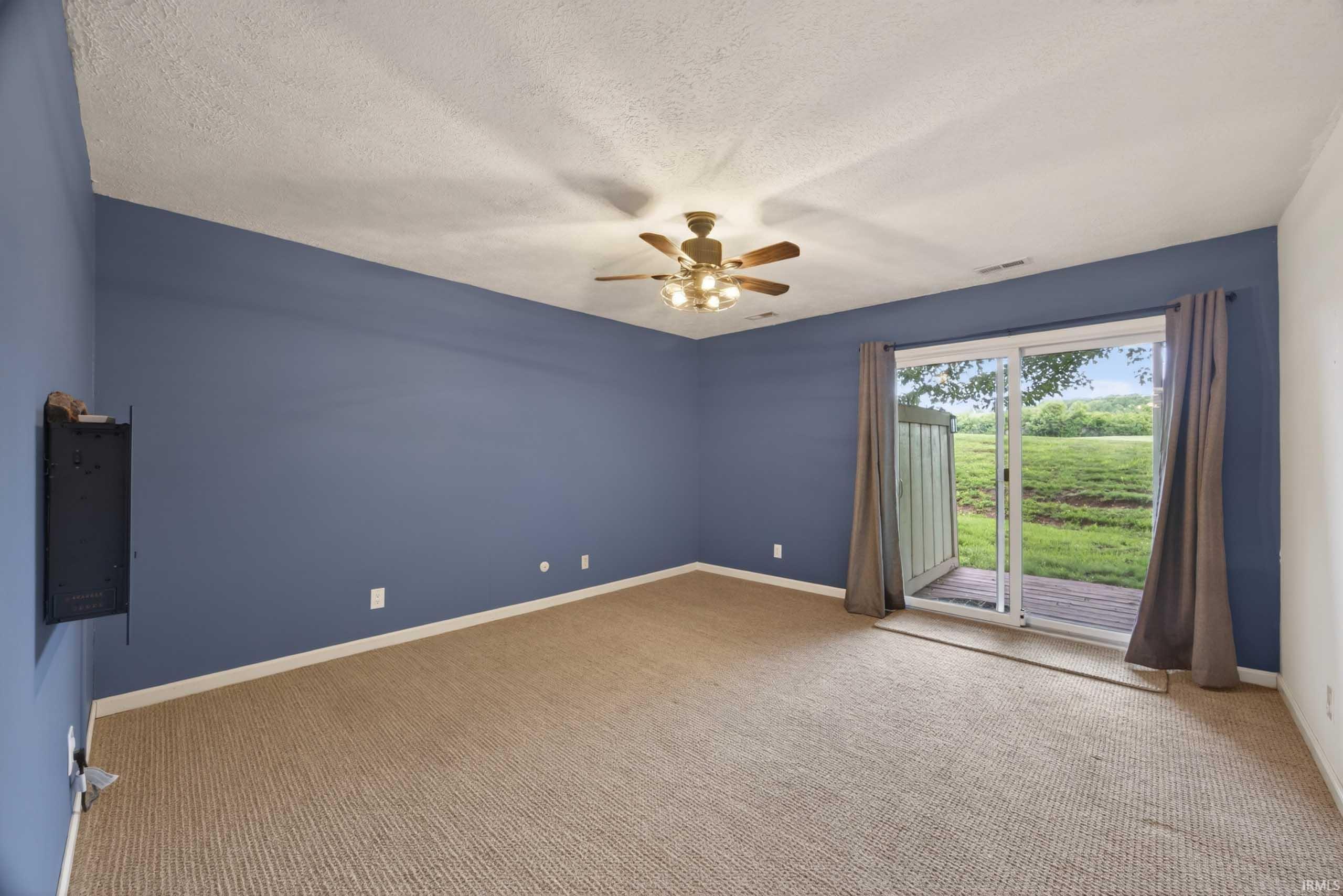 9136 Greenridge Lane