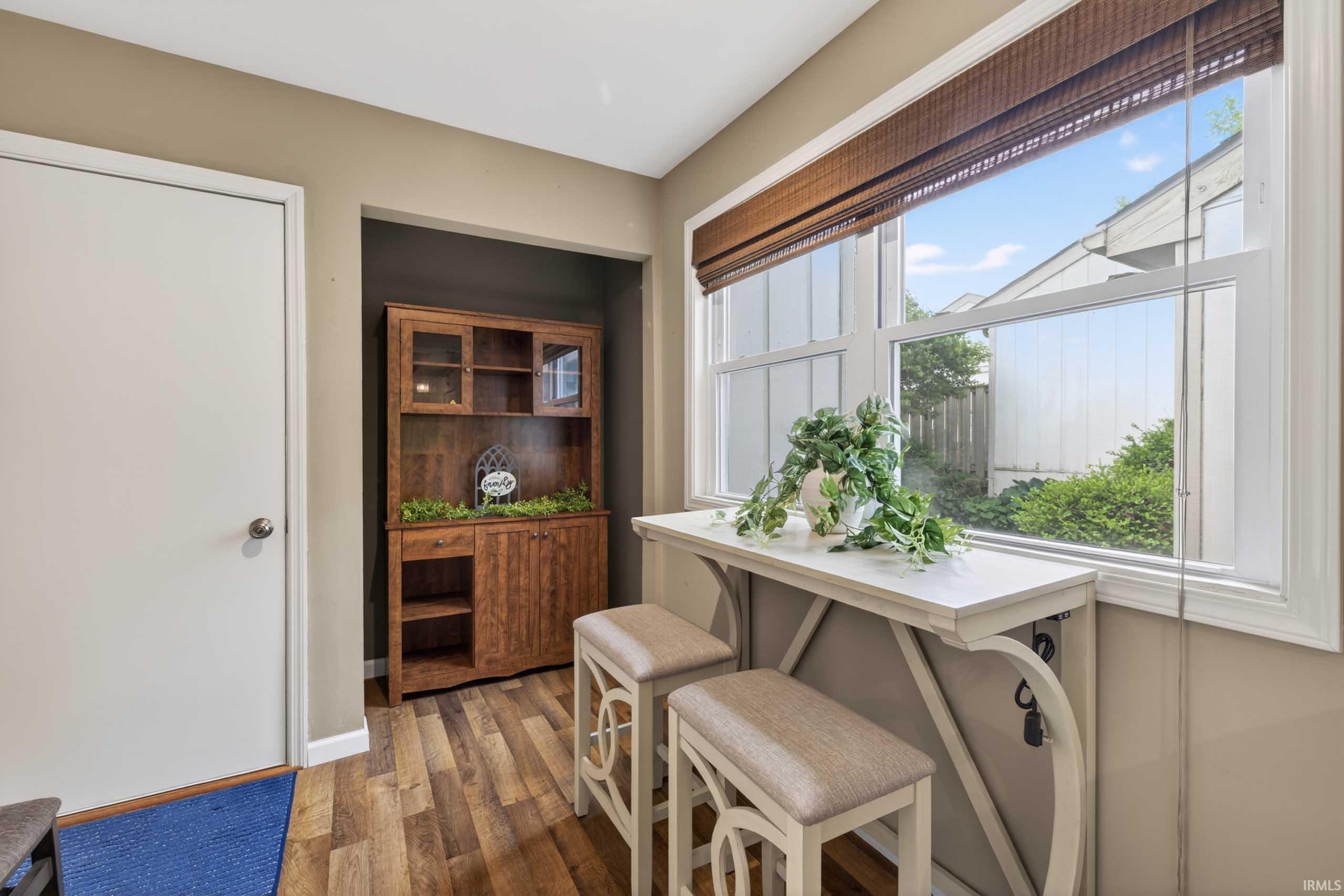 9136 Greenridge Lane