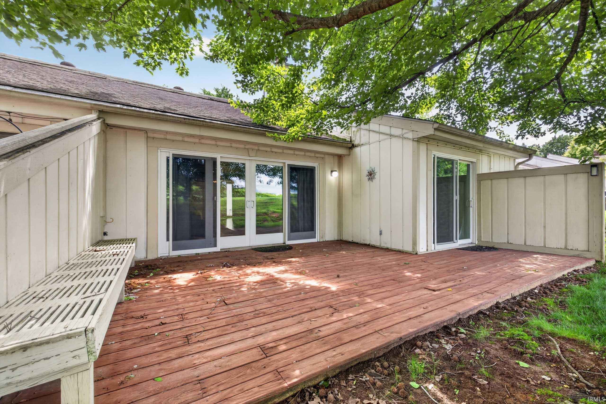 9136 Greenridge Lane