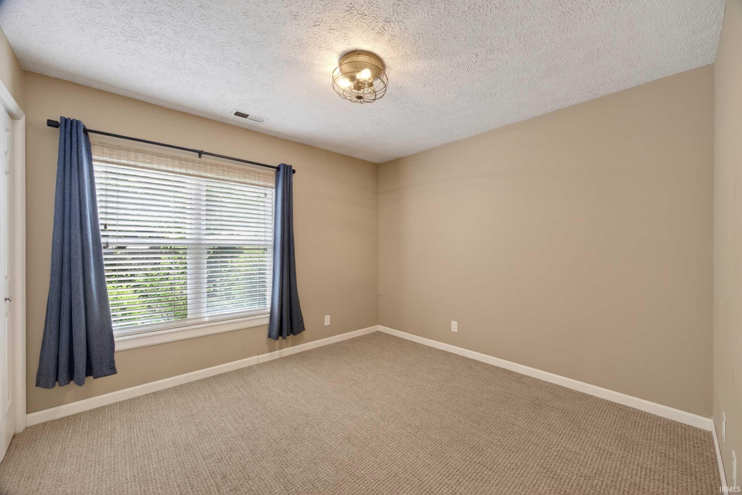 9136 Greenridge Lane