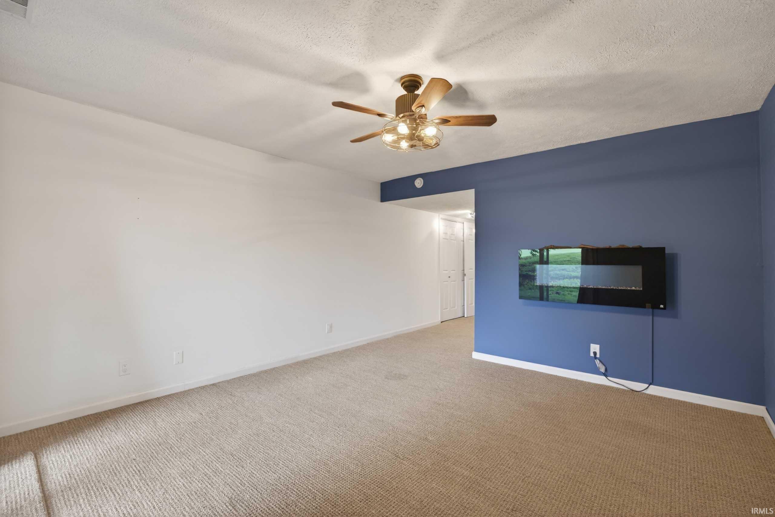 9136 Greenridge Lane