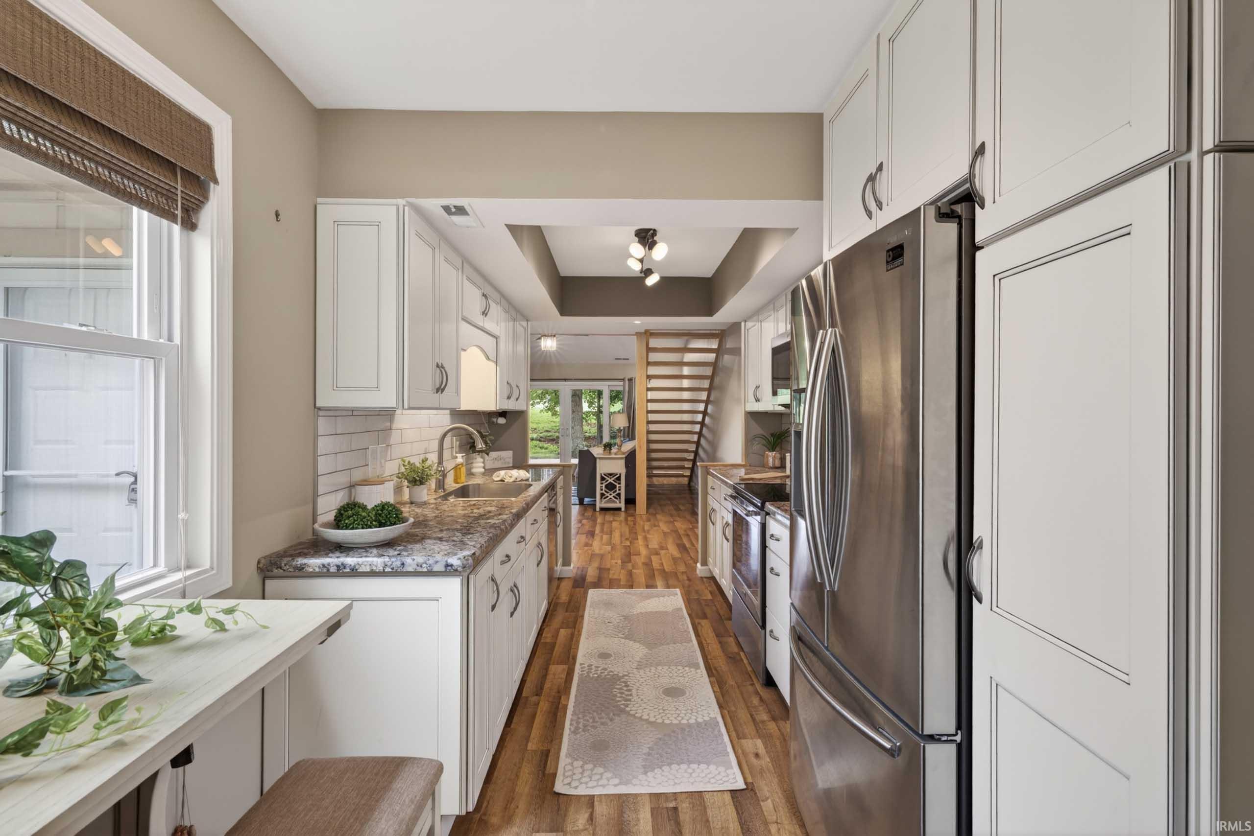 9136 Greenridge Lane