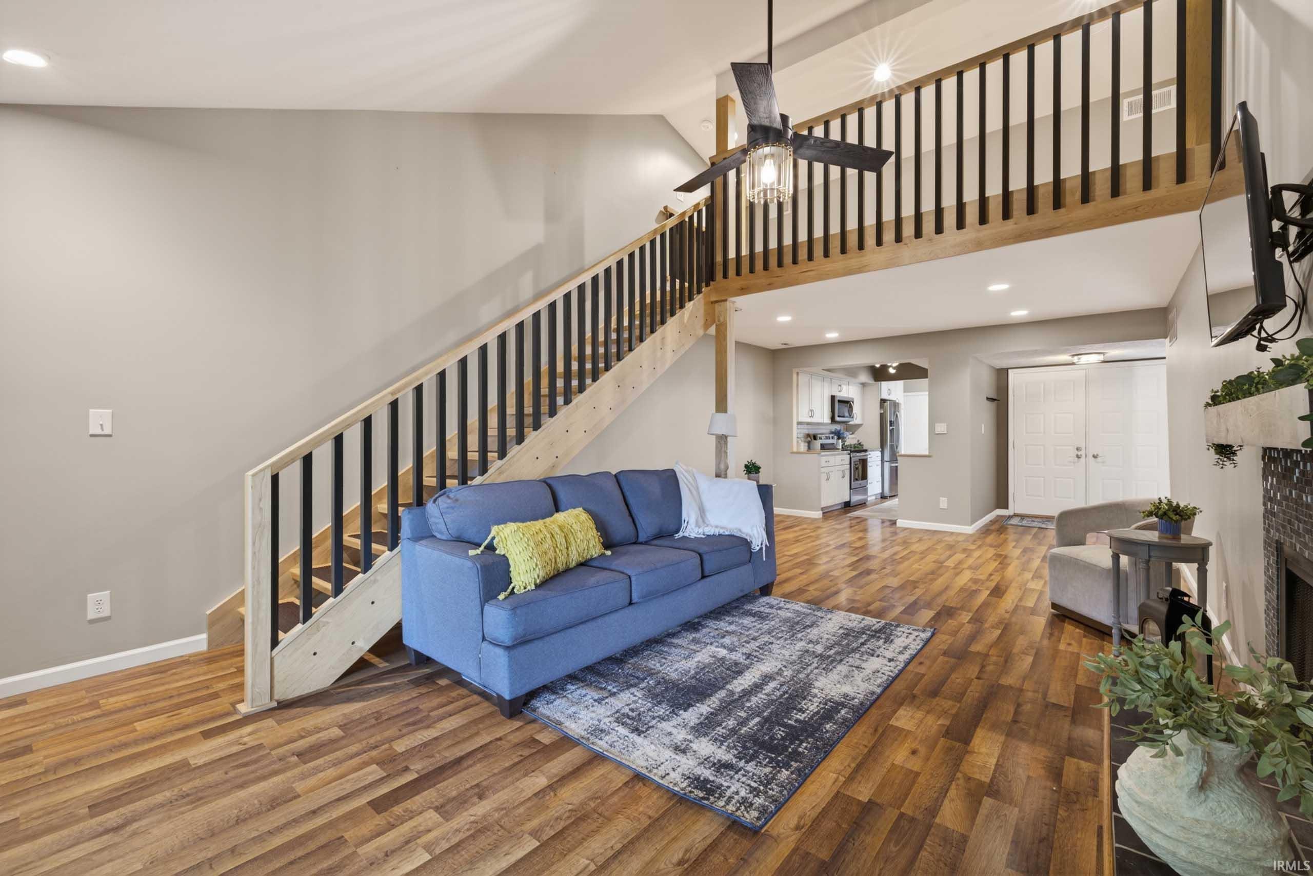 9136 Greenridge Lane