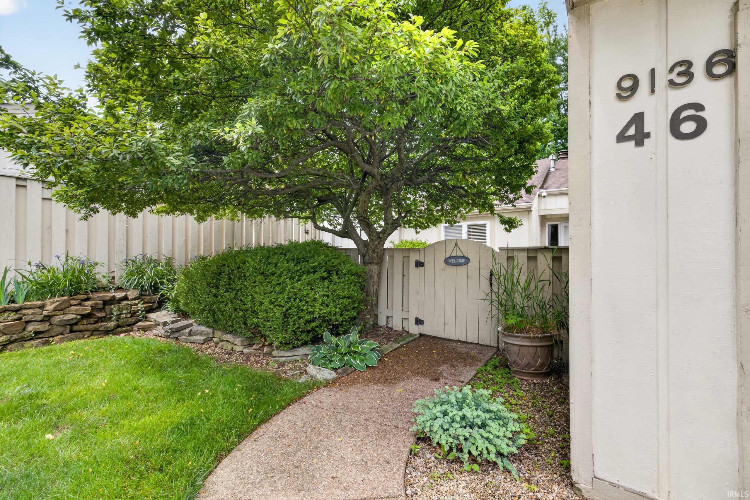 9136 Greenridge Lane