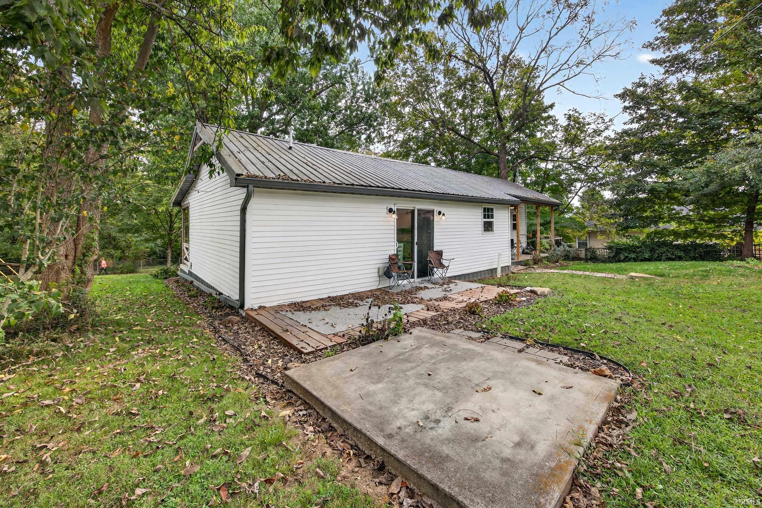 203 NE 1st Street
