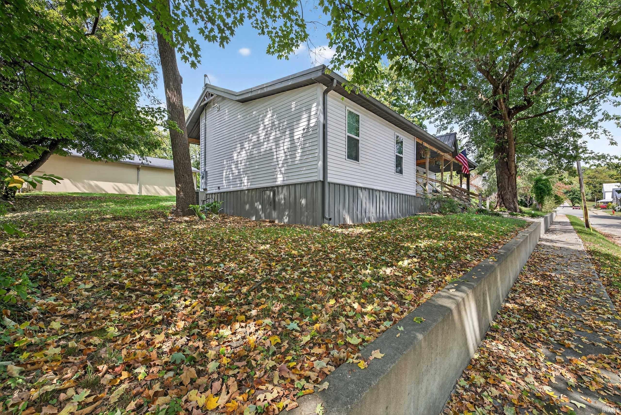 203 NE 1st Street