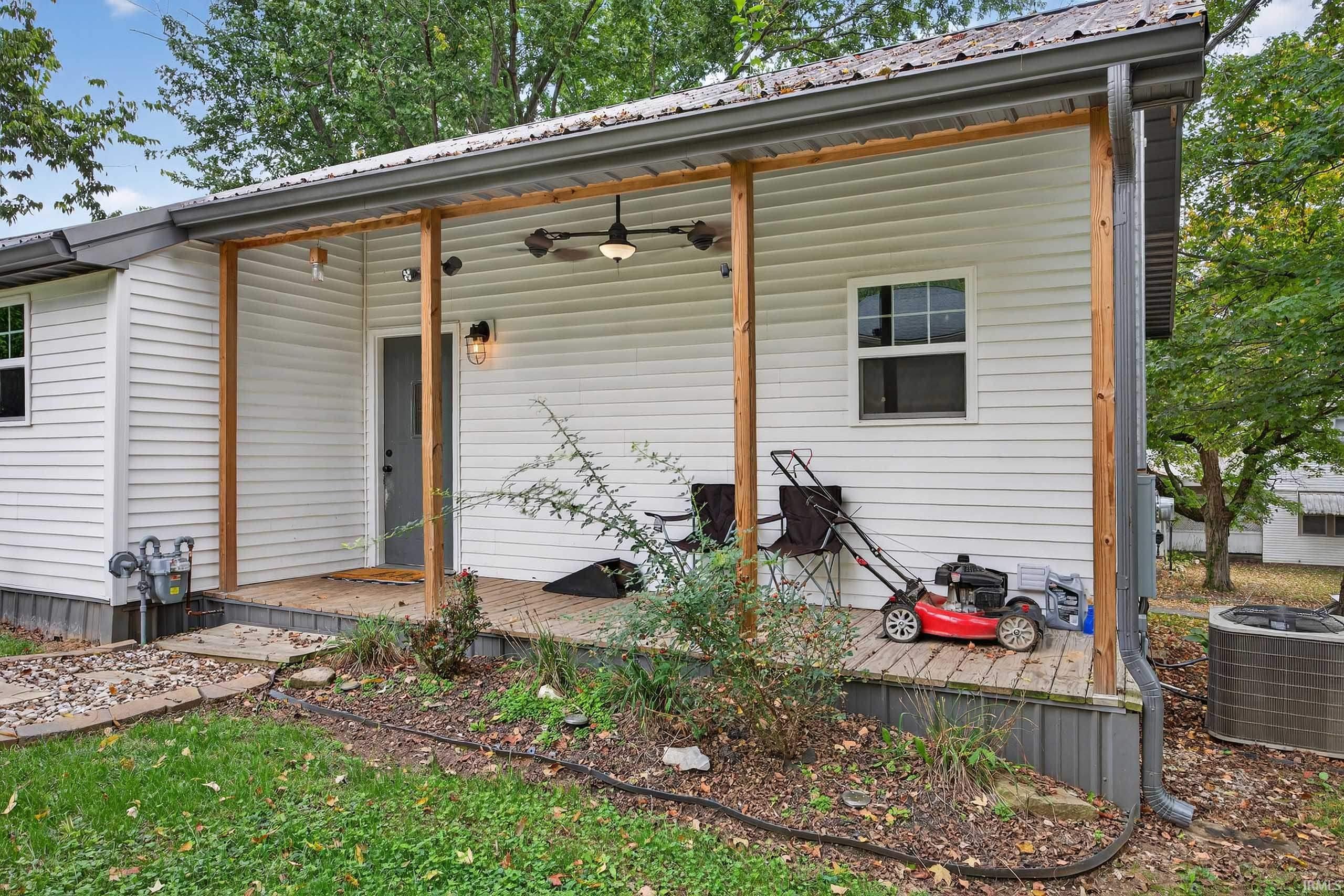 203 NE 1st Street