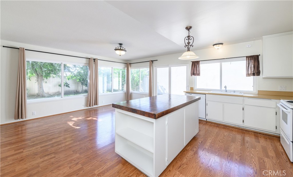 4162 Belvedere Street