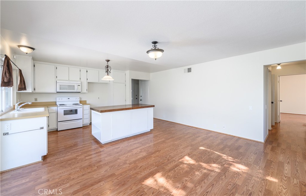 4162 Belvedere Street