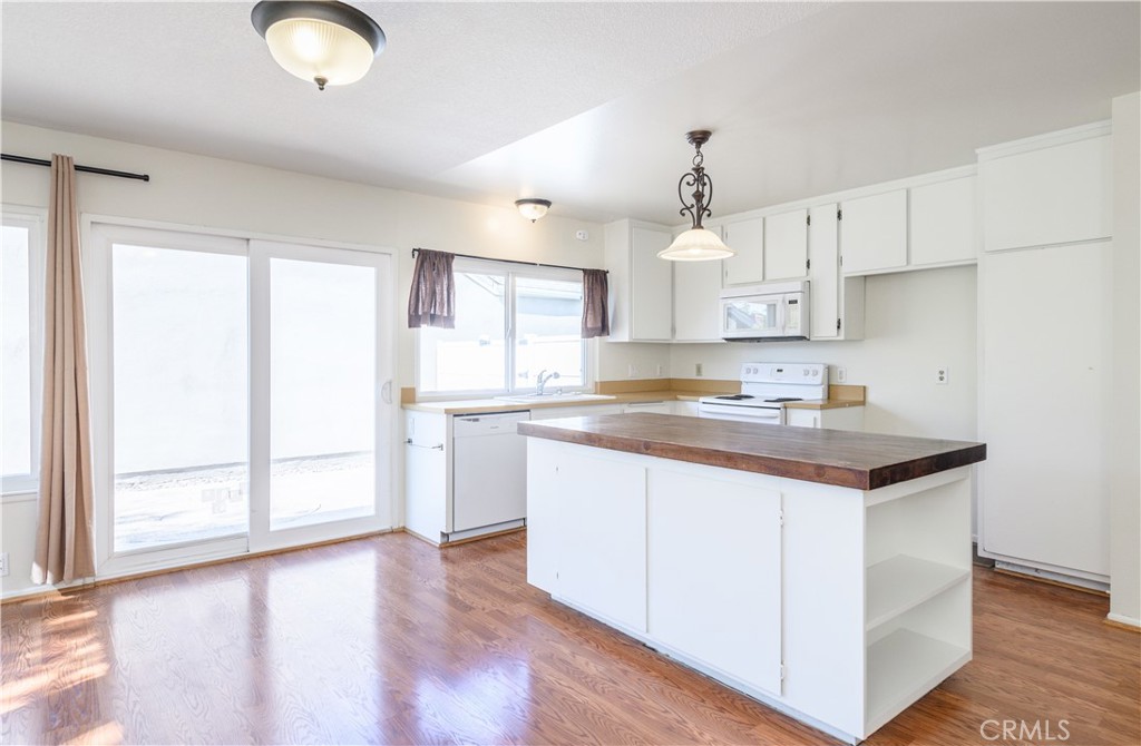 4162 Belvedere Street