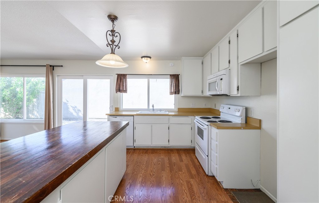 4162 Belvedere Street