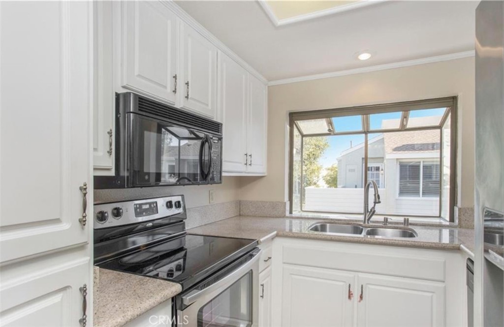 414 Deerfield Avenue 113