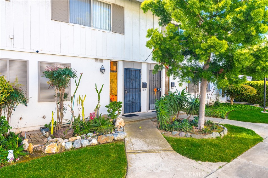 14802 Newport Ave 23C