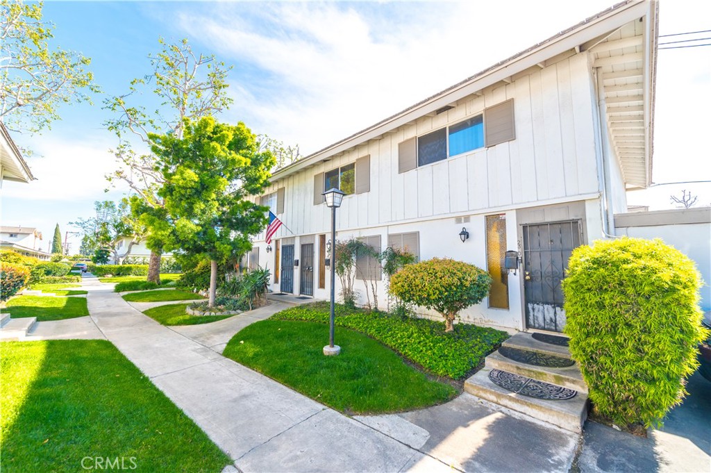 14802 Newport Ave 23C