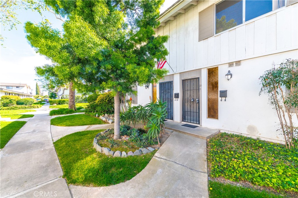 14802 Newport Ave 23C