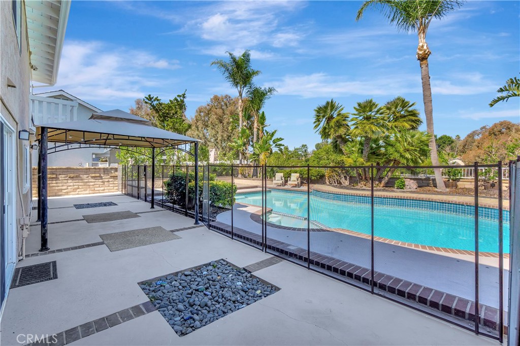 24851 Via Santa Cruz