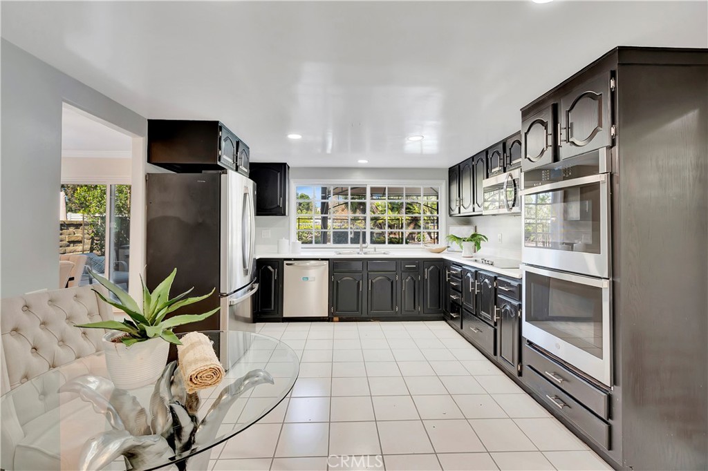 24851 Via Santa Cruz