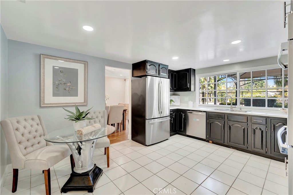 24851 Via Santa Cruz