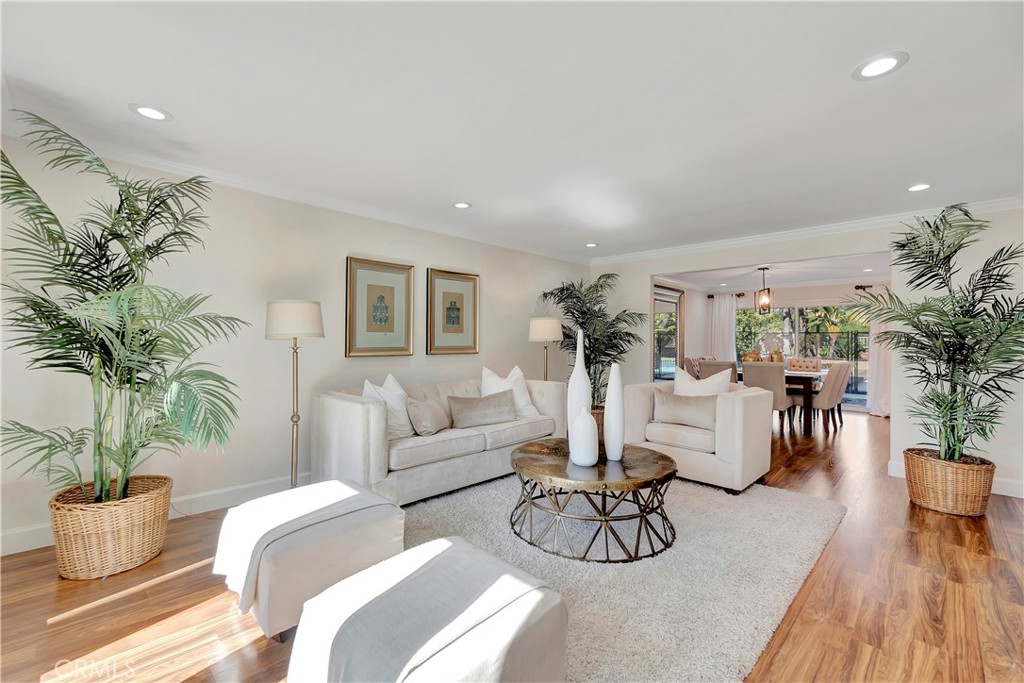 24851 Via Santa Cruz