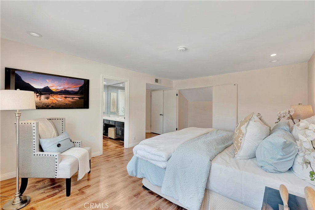 24851 Via Santa Cruz