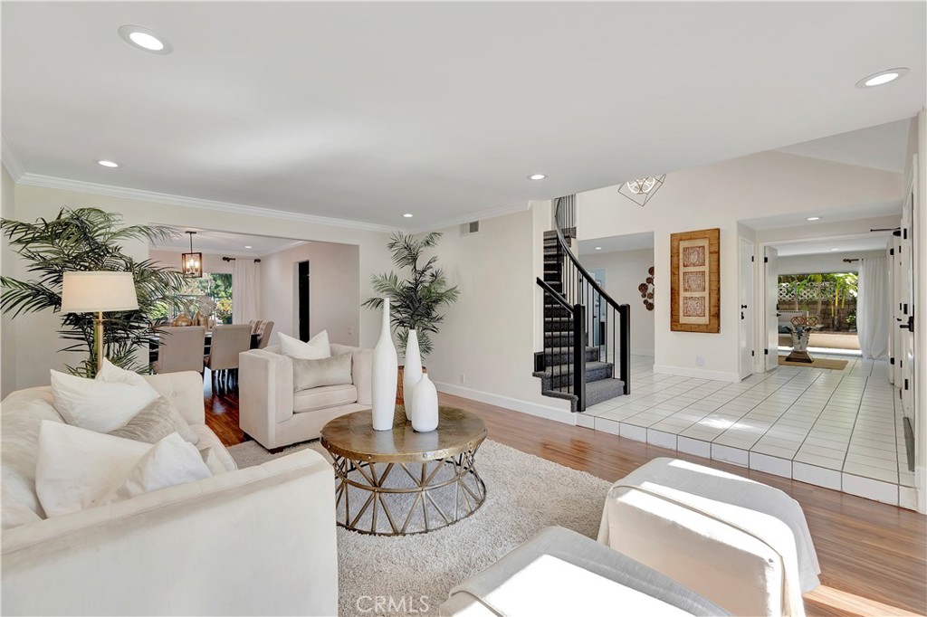 24851 Via Santa Cruz