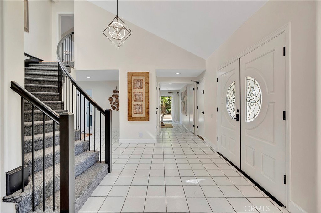 24851 Via Santa Cruz