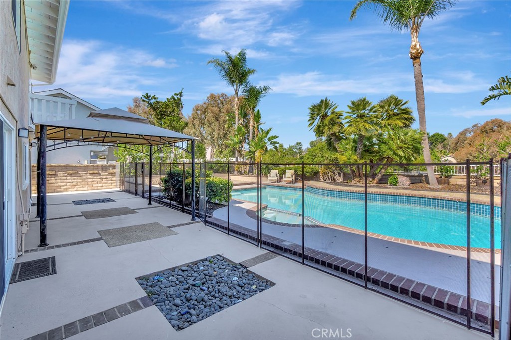 24851 Via Santa Cruz