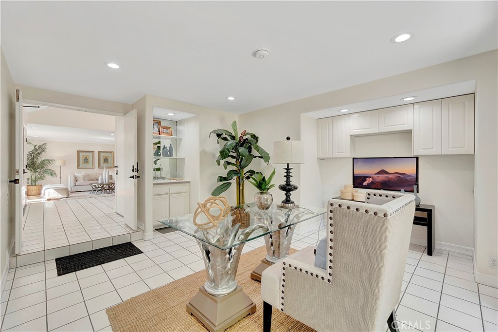 24851 Via Santa Cruz