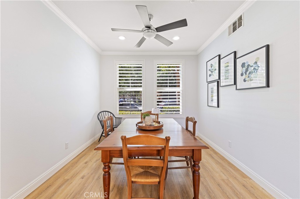 111 Chantilly
